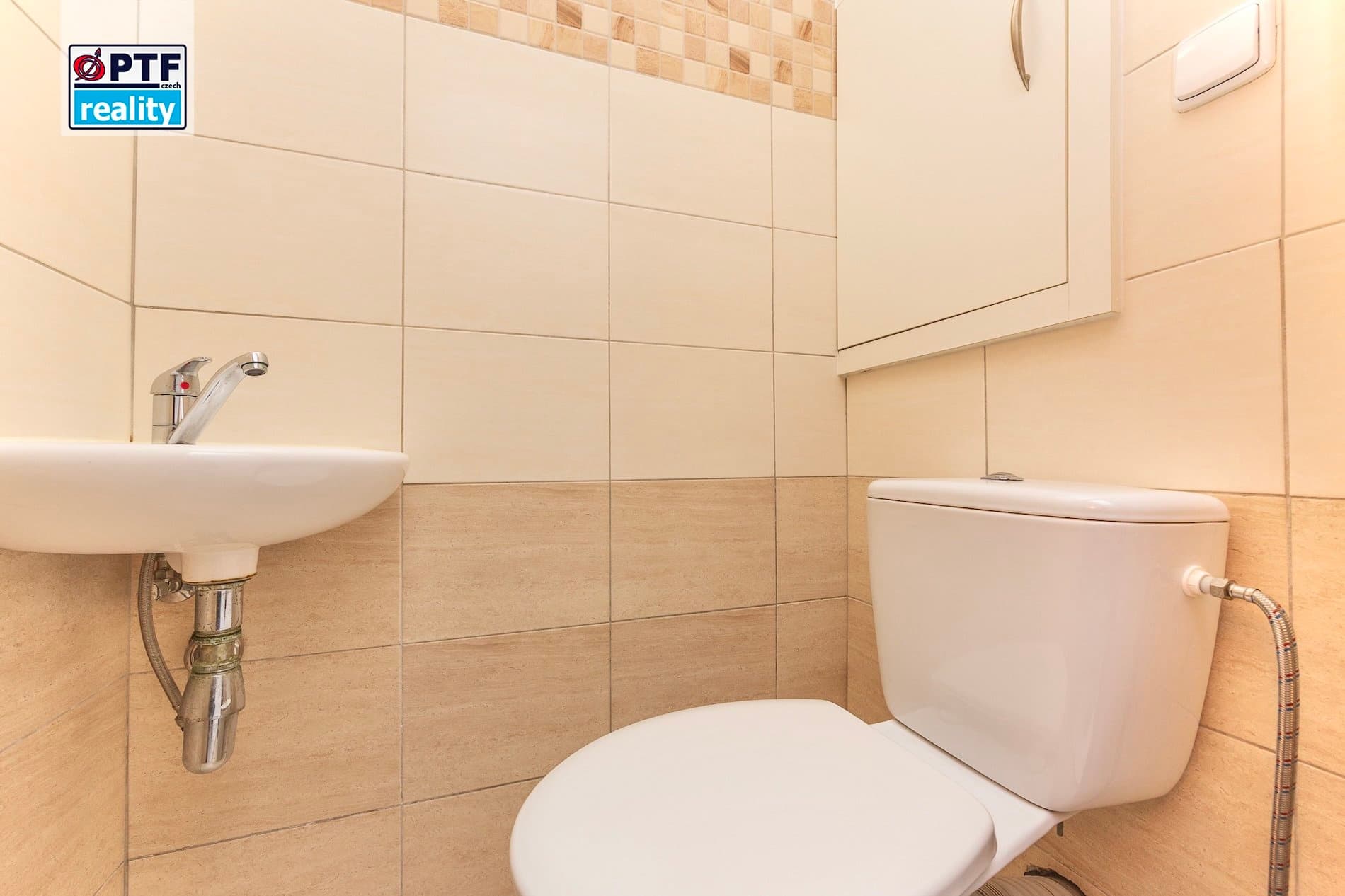 Prodej zrekonstruovaného bytu 3+1 s lodžií, Domažlice - Hořejší Předměstí — Domažlice (fotografie 12)