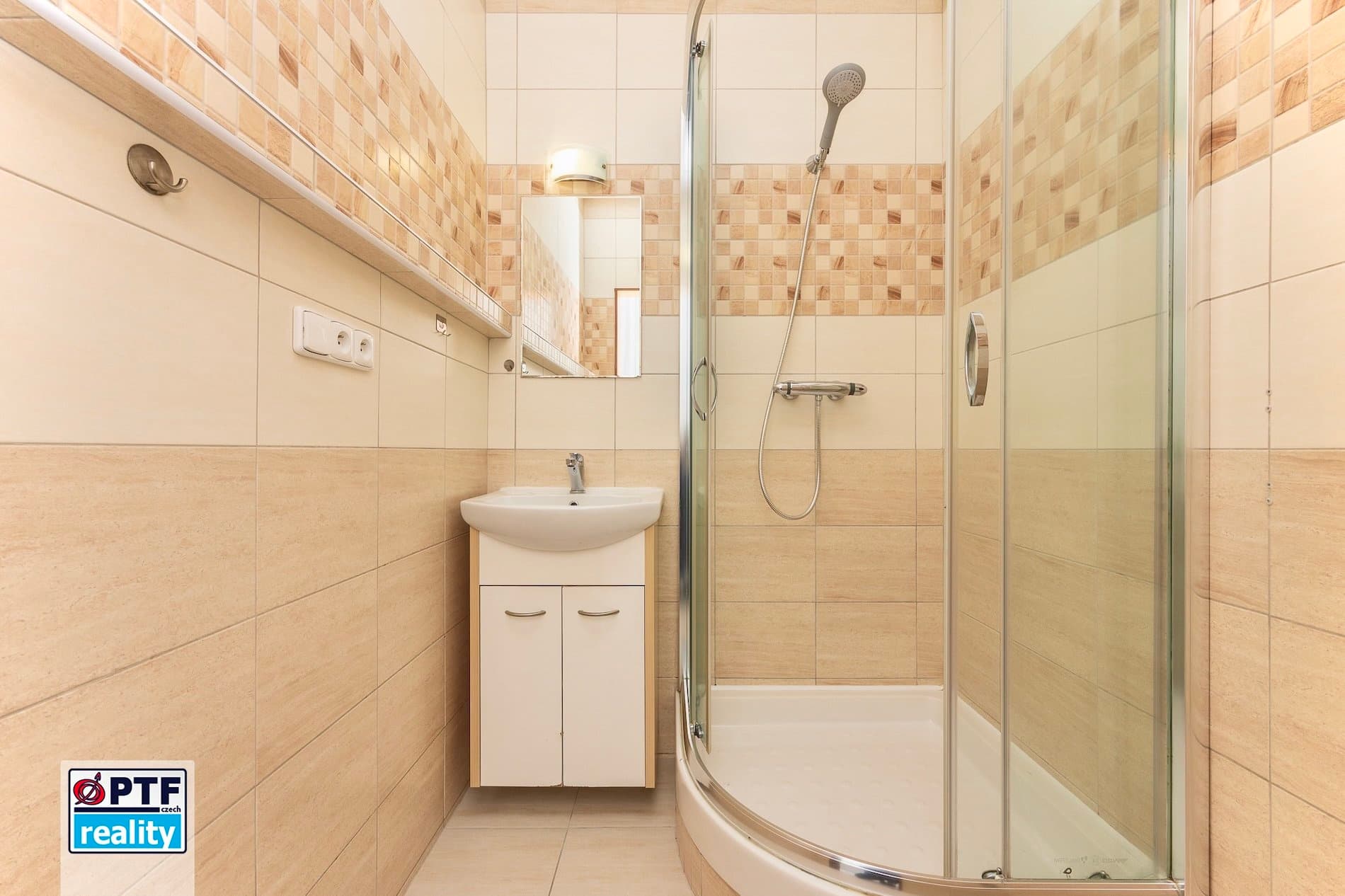 Prodej zrekonstruovaného bytu 3+1 s lodžií, Domažlice - Hořejší Předměstí — Domažlice (fotografie 11)