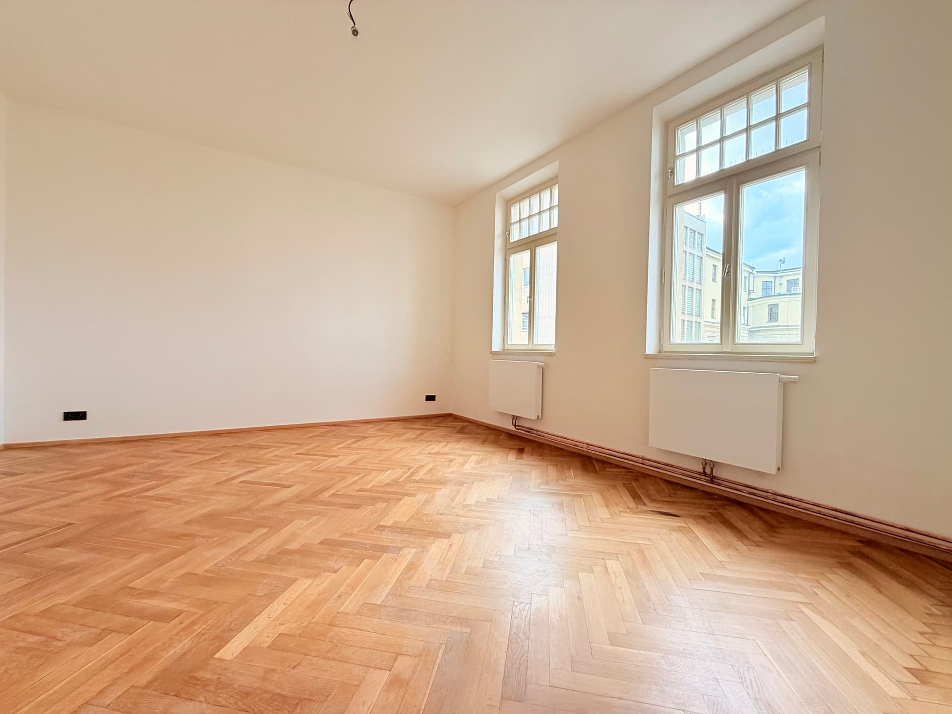 Pronájem slunného bytu 3+1 72 m² v centru Plzně — Plzeň (fotografie 5)