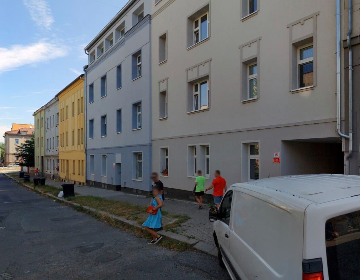 Pronájem parkovacího místa v Živnostenské ulici — Plzeň (fotografie 2)