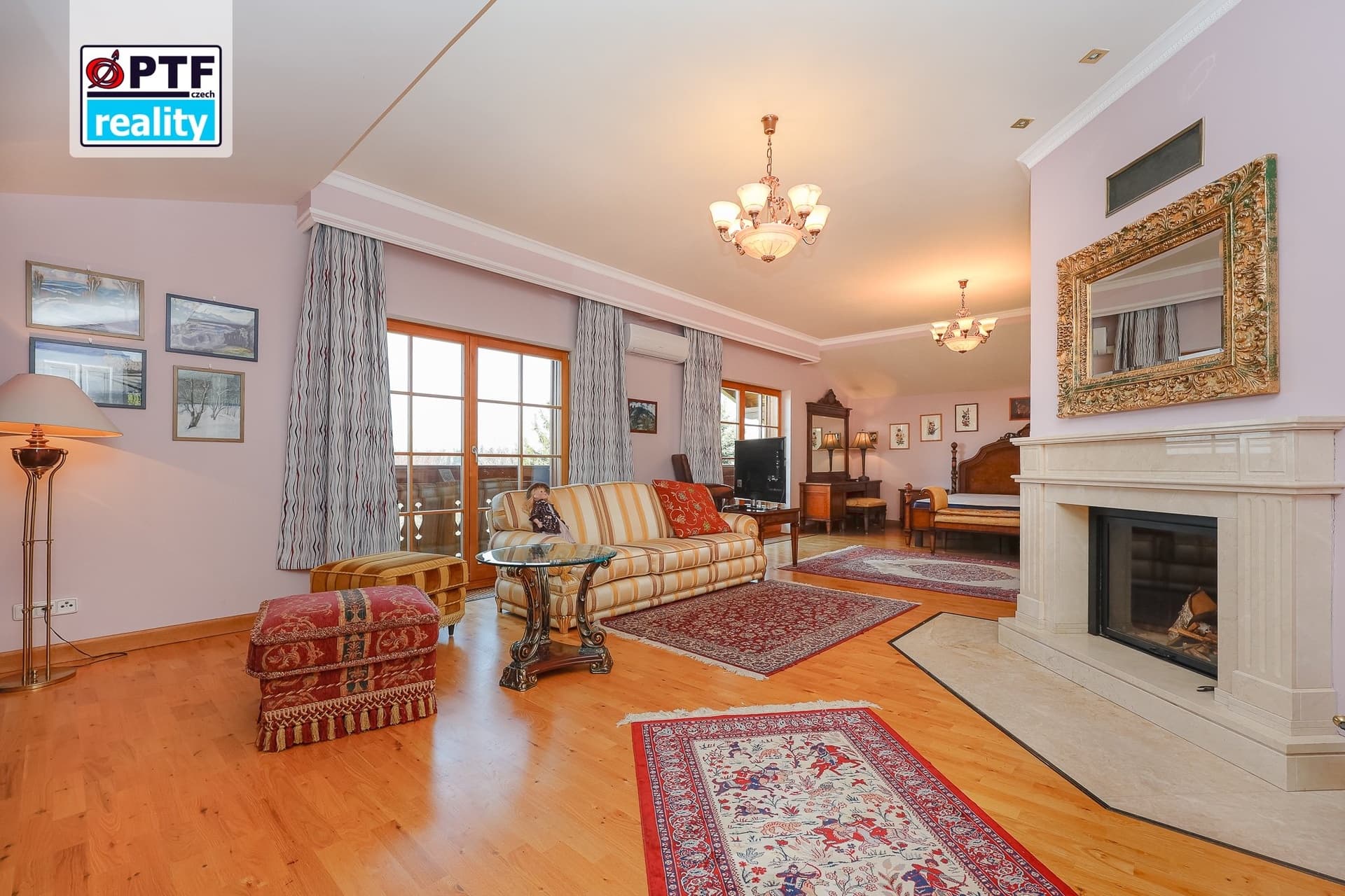 Exkluzivní rodinný dům 4+kk v alpském stylu, zahrada 5 409 m², garáž pro 3 vozy — Chrudim (fotografie 14)