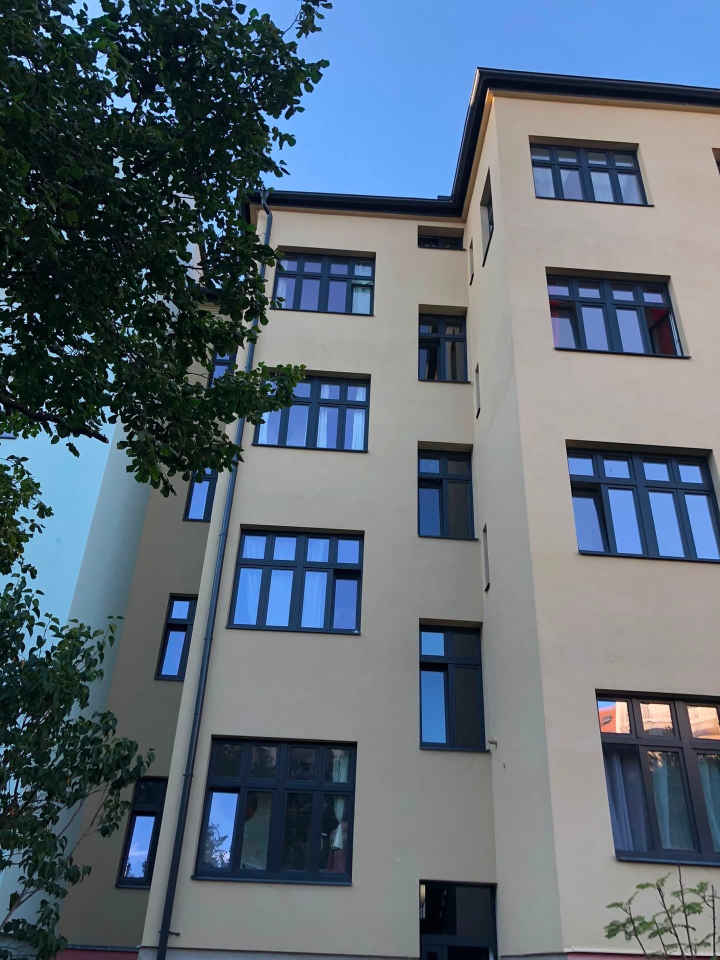 Podmanivý byt 3+kk (80 m²) se zimní zahradou v Borské ulici — Plzeň (fotografie 12)