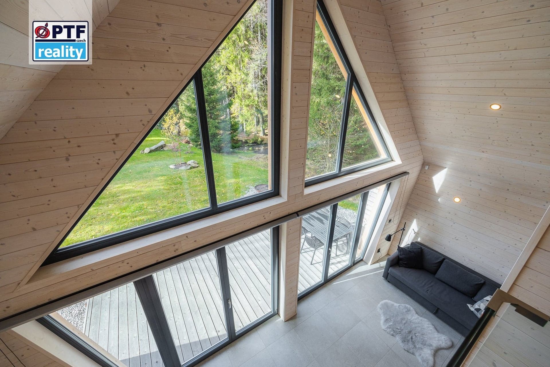 David Choc realitní agent ve vašich službách makléř profesionál expert RK PTF reality 26 Horský apa