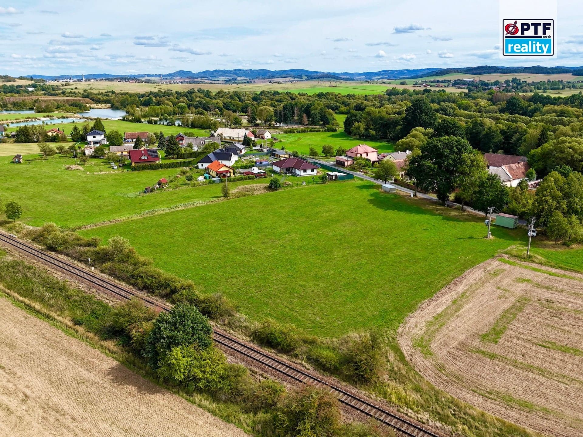 Prodej velkého stavebního pozemku (4000 m²), Bezděkov - Poborovice — Bezděkov (fotografie 6)