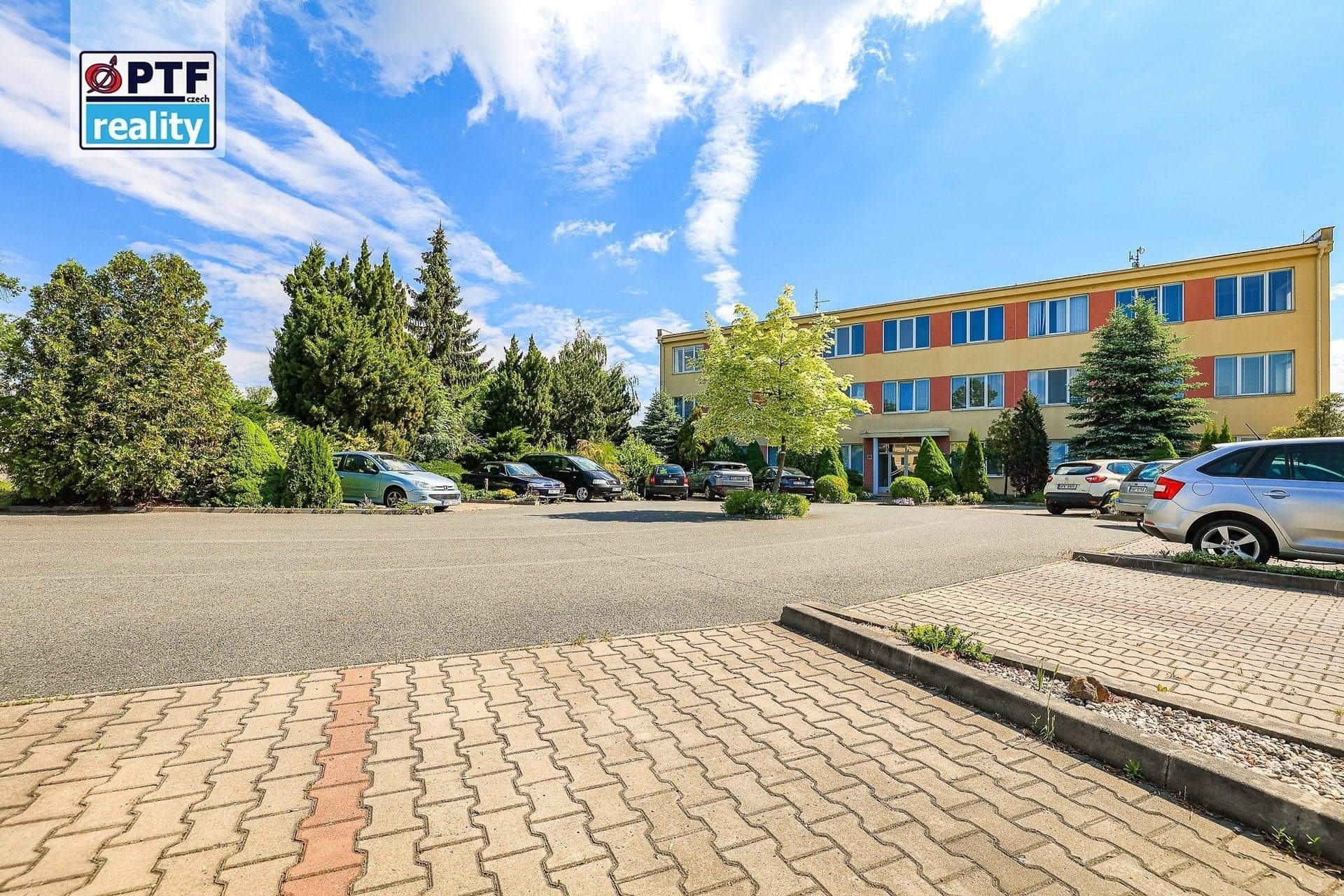 Pronájem dvou kanceláří (31 m²) v Plzni, ul. Na Roudné