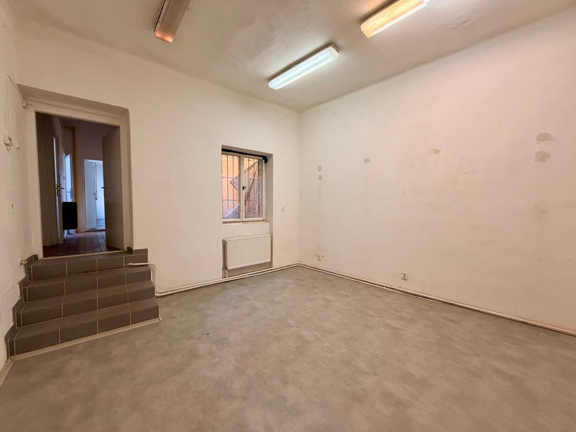 Pronájem obchodních prostor 95 m² - Plzeň — Plzeň (fotografie 5)