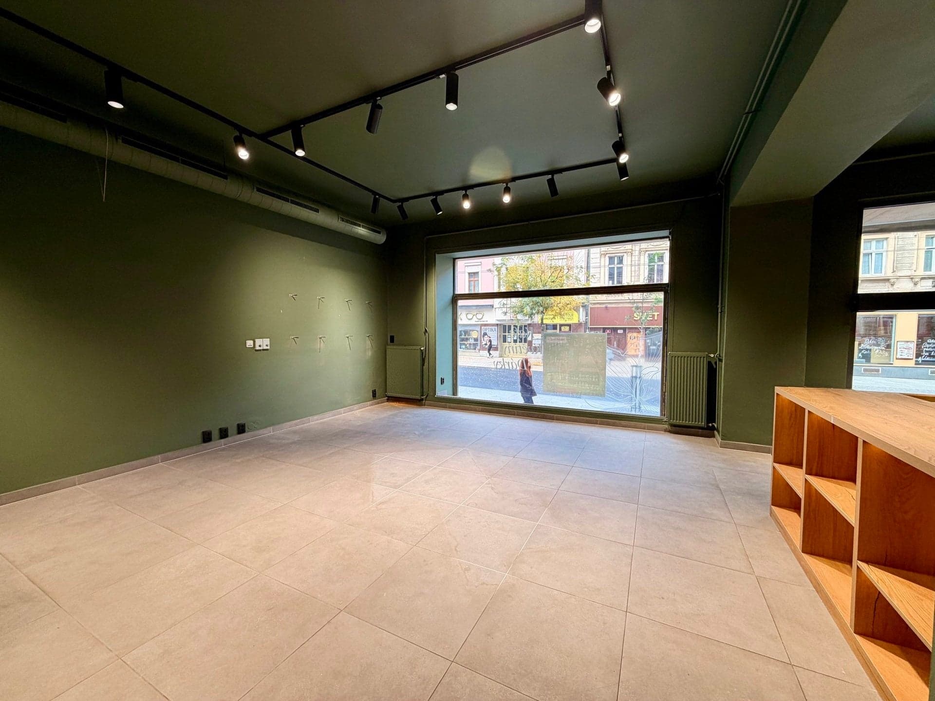 Pronájem obchodní prostory (140 m² ) centrum města Plzně — Plzeň (fotografie 6)