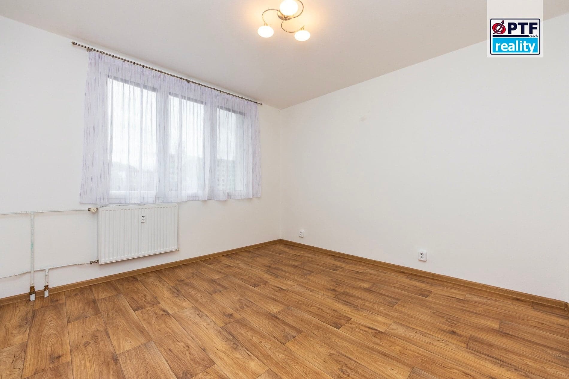 Prodej zrekonstruovaného bytu 3+1 s lodžií, Domažlice - Hořejší Předměstí — Domažlice (fotografie 8)