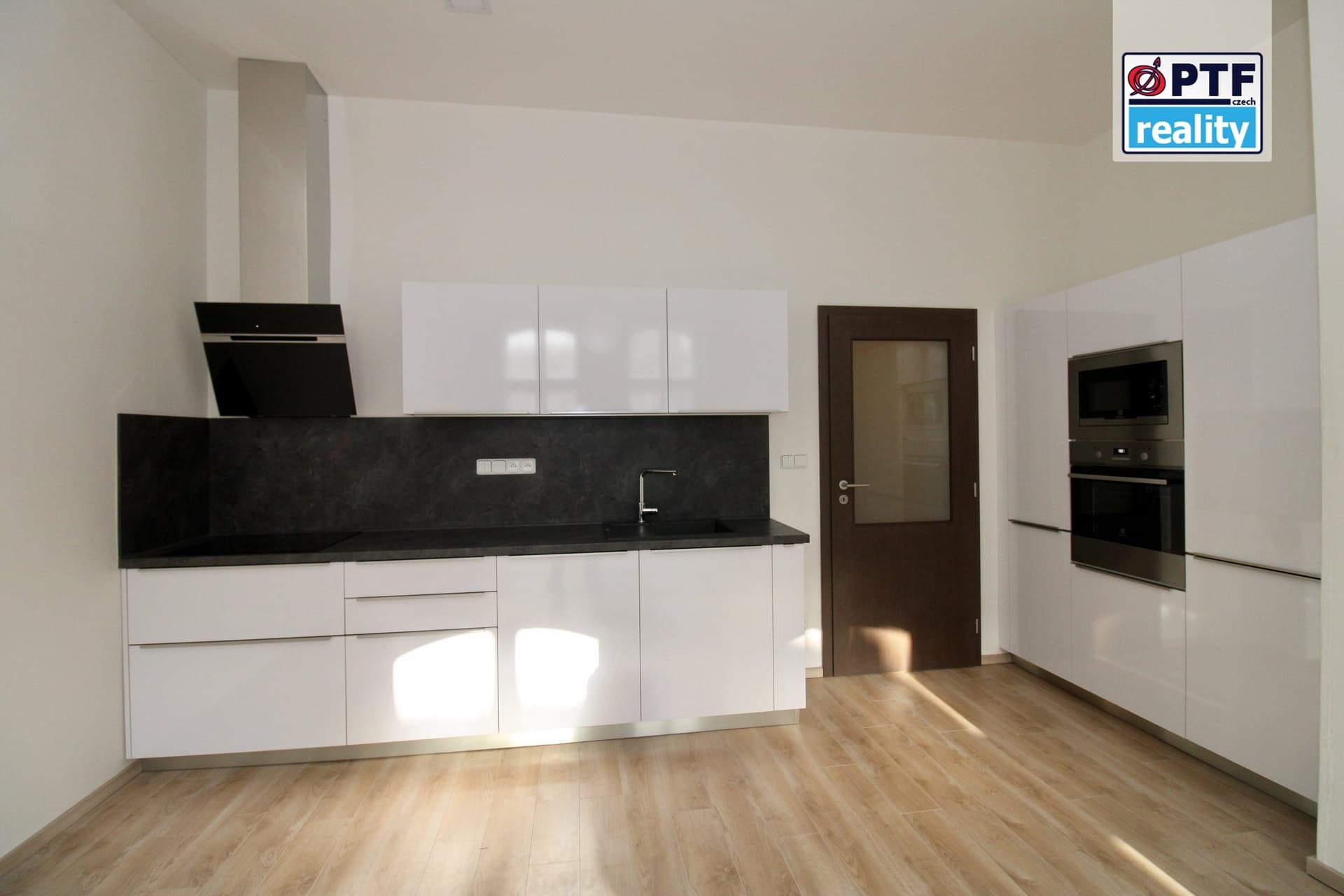 Pronájem bytu 2+kk 61 m², Plzeň - Jižní Předměstí