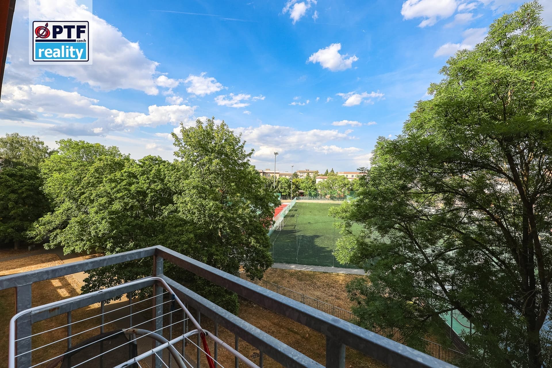 Prodej bytu 2+1 s balkonem, 58 m², Plzeň – Slovany, Francouzská třída — Plzeň (fotografie 2)