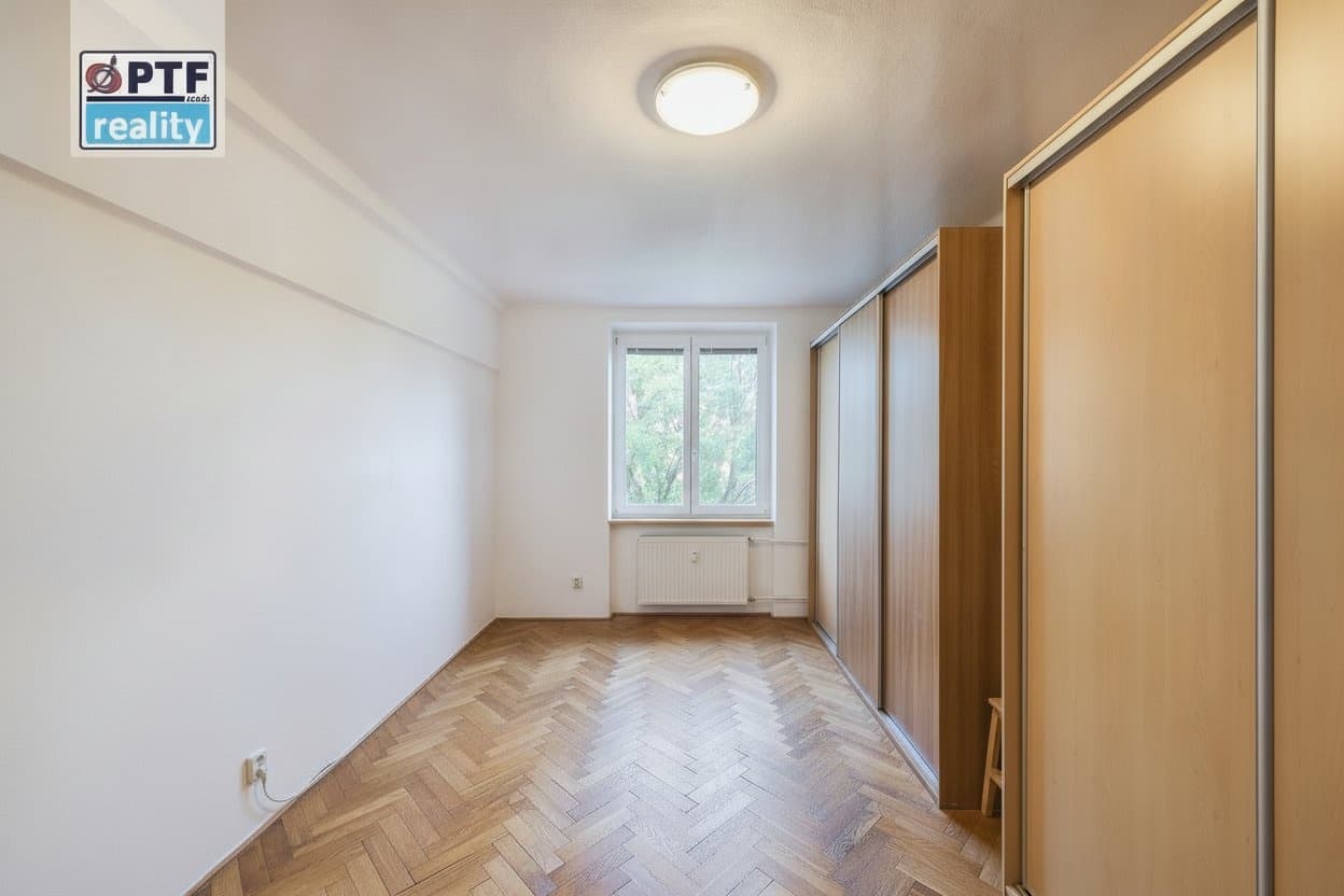 Prodej bytu 2+1 s balkonem, 58 m², Plzeň – Slovany, Francouzská třída — Plzeň (fotografie 3)