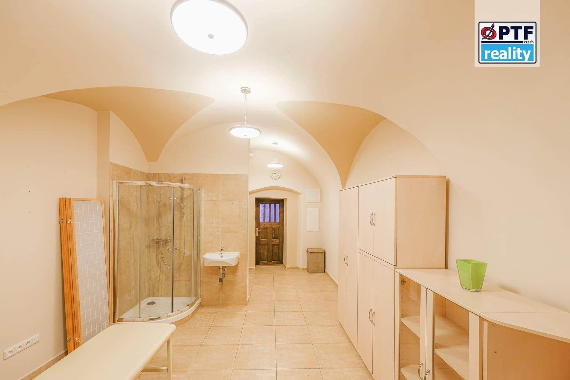 Pronájem obchodního prostoru (25 m²) v centru Plzně, ul. Dominikánská — Plzeň (fotografie 3)