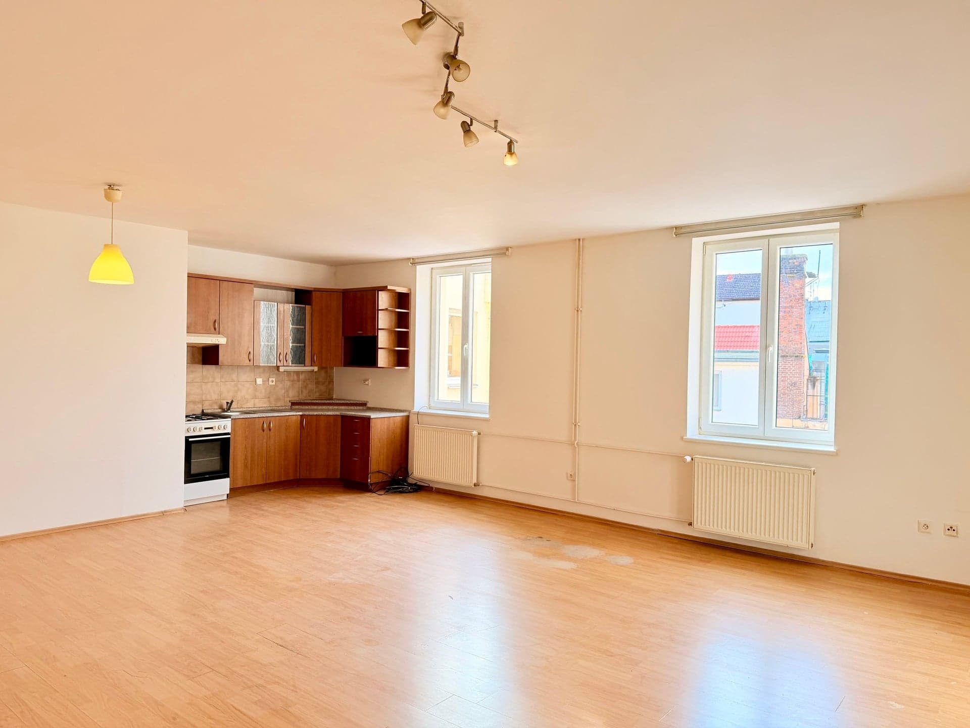 Pronájem prostorného bytu 3+1 125 m² v centru Plzně